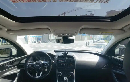 Jaguar XE I рестайлинг, 2020 год, 2 200 000 рублей, 14 фотография