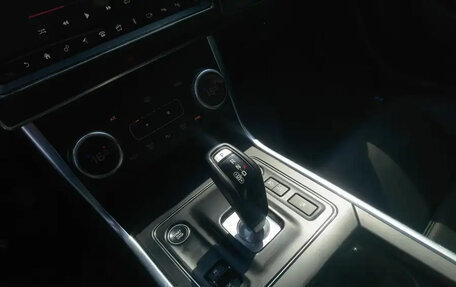 Jaguar XE I рестайлинг, 2020 год, 2 200 000 рублей, 19 фотография