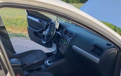 Volkswagen Jetta VI, 2013 год, 970 000 рублей, 1 фотография