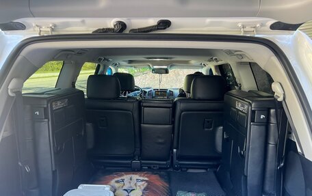 Toyota Land Cruiser 200, 2011 год, 3 550 000 рублей, 10 фотография