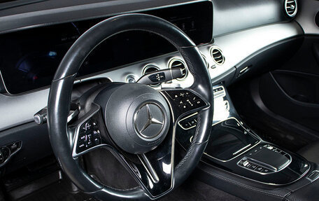 Mercedes-Benz E-Класс, 2020 год, 3 050 000 рублей, 3 фотография