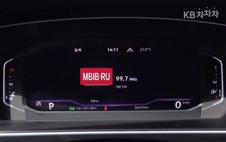 Volkswagen Tiguan II, 2021 год, 2 095 000 рублей, 13 фотография