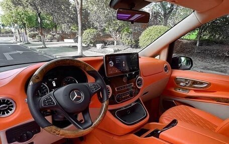 Mercedes-Benz Vito, 2021 год, 4 490 000 рублей, 7 фотография