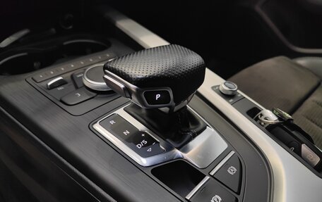 Audi A4, 2017 год, 2 700 000 рублей, 5 фотография
