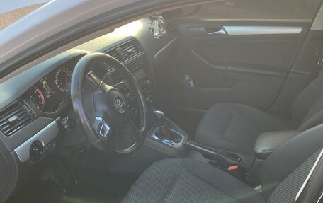 Volkswagen Jetta VI, 2013 год, 970 000 рублей, 5 фотография