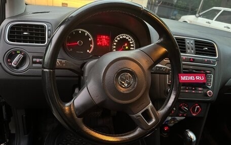 Volkswagen Polo VI (EU Market), 2013 год, 800 000 рублей, 4 фотография