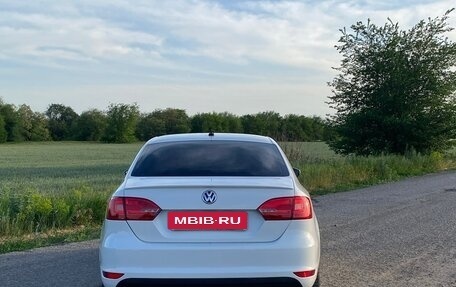 Volkswagen Jetta VI, 2013 год, 970 000 рублей, 7 фотография