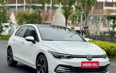 Volkswagen Golf VIII, 2021 год, 1 500 000 рублей, 3 фотография