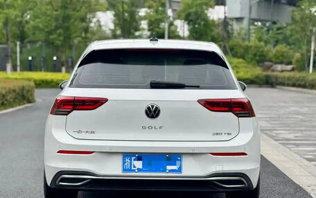 Volkswagen Golf VIII, 2021 год, 1 500 000 рублей, 6 фотография