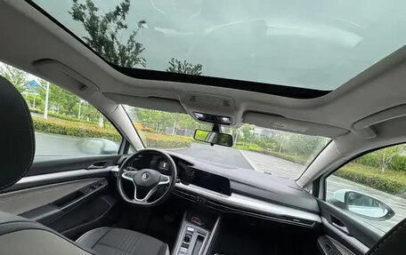 Volkswagen Golf VIII, 2021 год, 1 500 000 рублей, 9 фотография