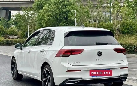 Volkswagen Golf VIII, 2021 год, 1 500 000 рублей, 7 фотография