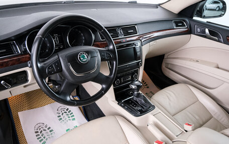 Skoda Superb III рестайлинг, 2012 год, 979 000 рублей, 8 фотография