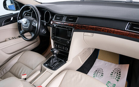 Skoda Superb III рестайлинг, 2012 год, 979 000 рублей, 12 фотография