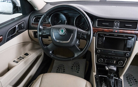 Skoda Superb III рестайлинг, 2012 год, 979 000 рублей, 9 фотография