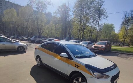 Hyundai Solaris II рестайлинг, 2018 год, 650 000 рублей, 5 фотография