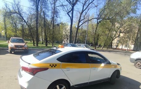 Hyundai Solaris II рестайлинг, 2018 год, 650 000 рублей, 4 фотография