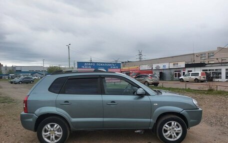 Hyundai Tucson III, 2004 год, 639 000 рублей, 13 фотография