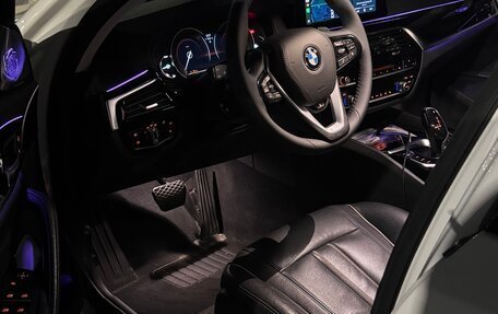 BMW 5 серия, 2018 год, 3 200 000 рублей, 10 фотография