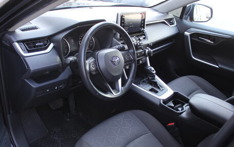 Toyota RAV4, 2021 год, 3 200 000 рублей, 5 фотография