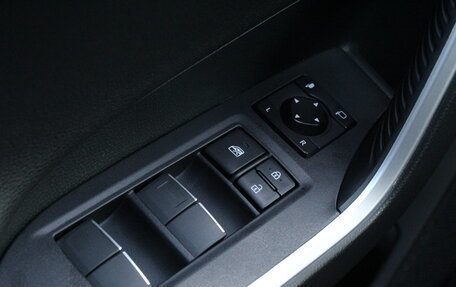 Toyota RAV4, 2021 год, 3 200 000 рублей, 16 фотография