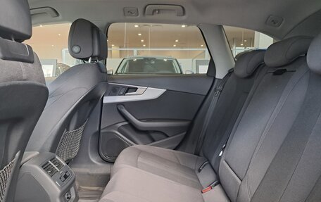 Audi A4, 2017 год, 2 645 000 рублей, 12 фотография