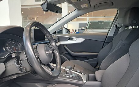 Audi A4, 2017 год, 2 645 000 рублей, 16 фотография