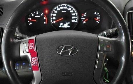 Hyundai H-1 II рестайлинг, 2017 год, 2 375 000 рублей, 9 фотография