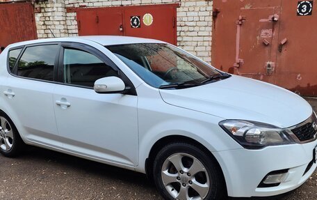 KIA cee'd I рестайлинг, 2011 год, 830 000 рублей, 2 фотография