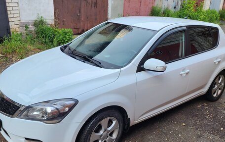 KIA cee'd I рестайлинг, 2011 год, 830 000 рублей, 7 фотография