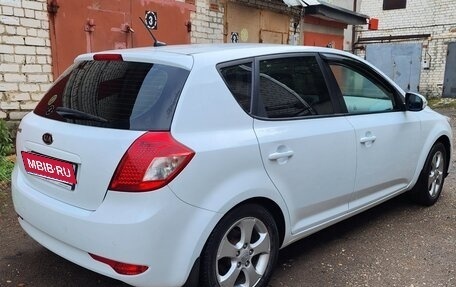 KIA cee'd I рестайлинг, 2011 год, 830 000 рублей, 4 фотография