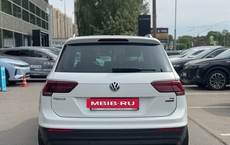 Volkswagen Tiguan II, 2017 год, 2 199 000 рублей, 5 фотография