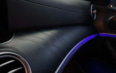 Mercedes-Benz E-Класс, 2017 год, 16 фотография