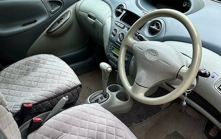 Toyota Vitz, 2001 год, 385 000 рублей, 2 фотография