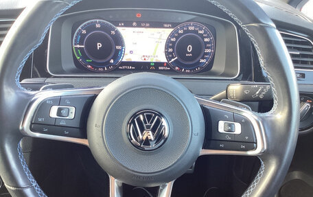 Volkswagen Golf VII, 2018 год, 1 200 035 рублей, 10 фотография