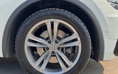 Volkswagen Tiguan II, 2018 год, 3 250 000 рублей, 6 фотография