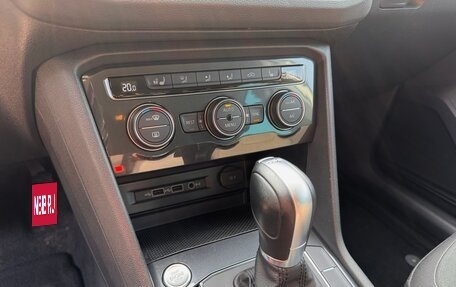Volkswagen Tiguan II, 2018 год, 3 250 000 рублей, 13 фотография