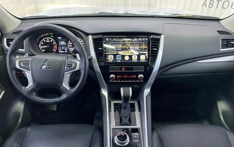 Mitsubishi Pajero Sport III рестайлинг, 2020 год, 5 140 000 рублей, 11 фотография