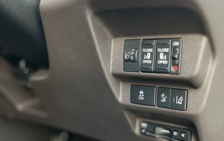 Honda Freed II, 2021 год, 1 870 000 рублей, 12 фотография