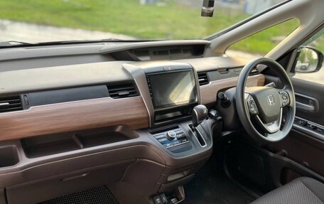 Honda Freed II, 2021 год, 1 870 000 рублей, 10 фотография