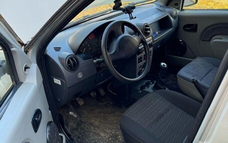 Renault Logan I, 2006 год, 200 000 рублей, 3 фотография