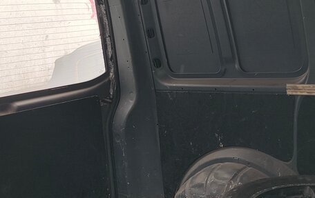 Volkswagen Transporter T5 рестайлинг, 2004 год, 780 000 рублей, 8 фотография
