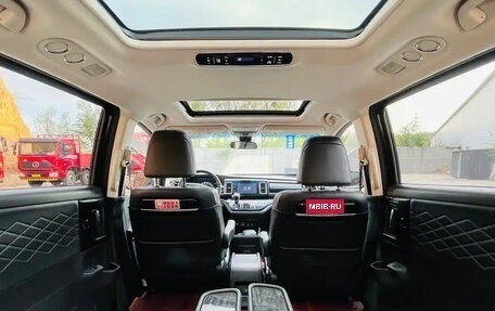 Honda Elysion, 2020 год, 2 500 000 рублей, 4 фотография