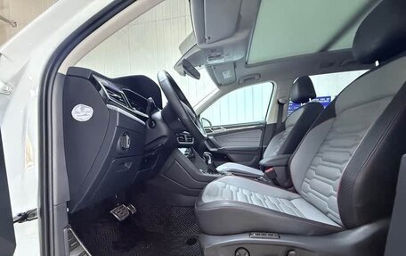 Volkswagen Tiguan II, 2022 год, 2 650 008 рублей, 12 фотография