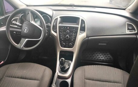Opel Astra J, 2011 год, 550 000 рублей, 7 фотография