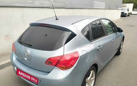 Opel Astra J, 2011 год, 550 000 рублей, 4 фотография