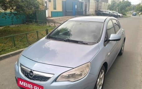 Opel Astra J, 2011 год, 550 000 рублей, 2 фотография