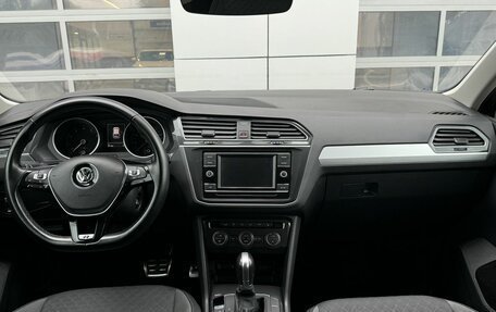 Volkswagen Tiguan II, 2019 год, 2 790 000 рублей, 7 фотография