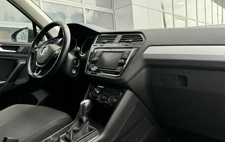 Volkswagen Tiguan II, 2019 год, 2 790 000 рублей, 6 фотография