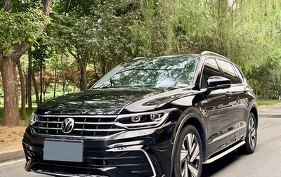 Volkswagen Tiguan II, 2022 год, 3 000 000 рублей, 1 фотография