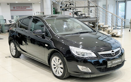 Opel Astra J, 2011 год, 590 000 рублей, 3 фотография